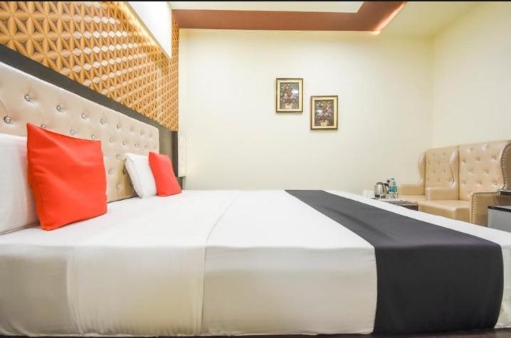 Hotel Ravi Residency Jalandhar Ngoại thất bức ảnh